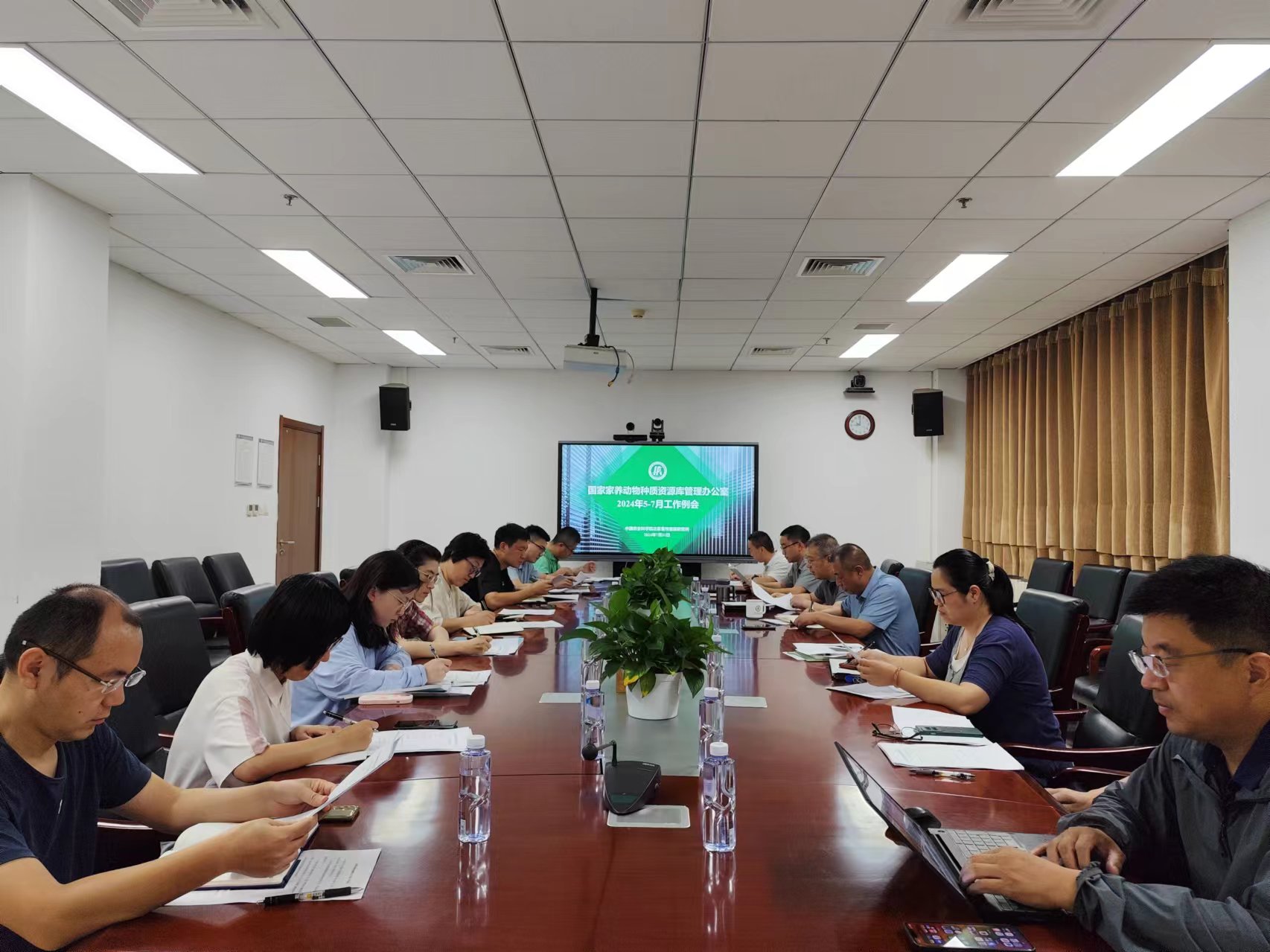 66b2e23b645d9.jpg 66b2e23b645d9.jpg